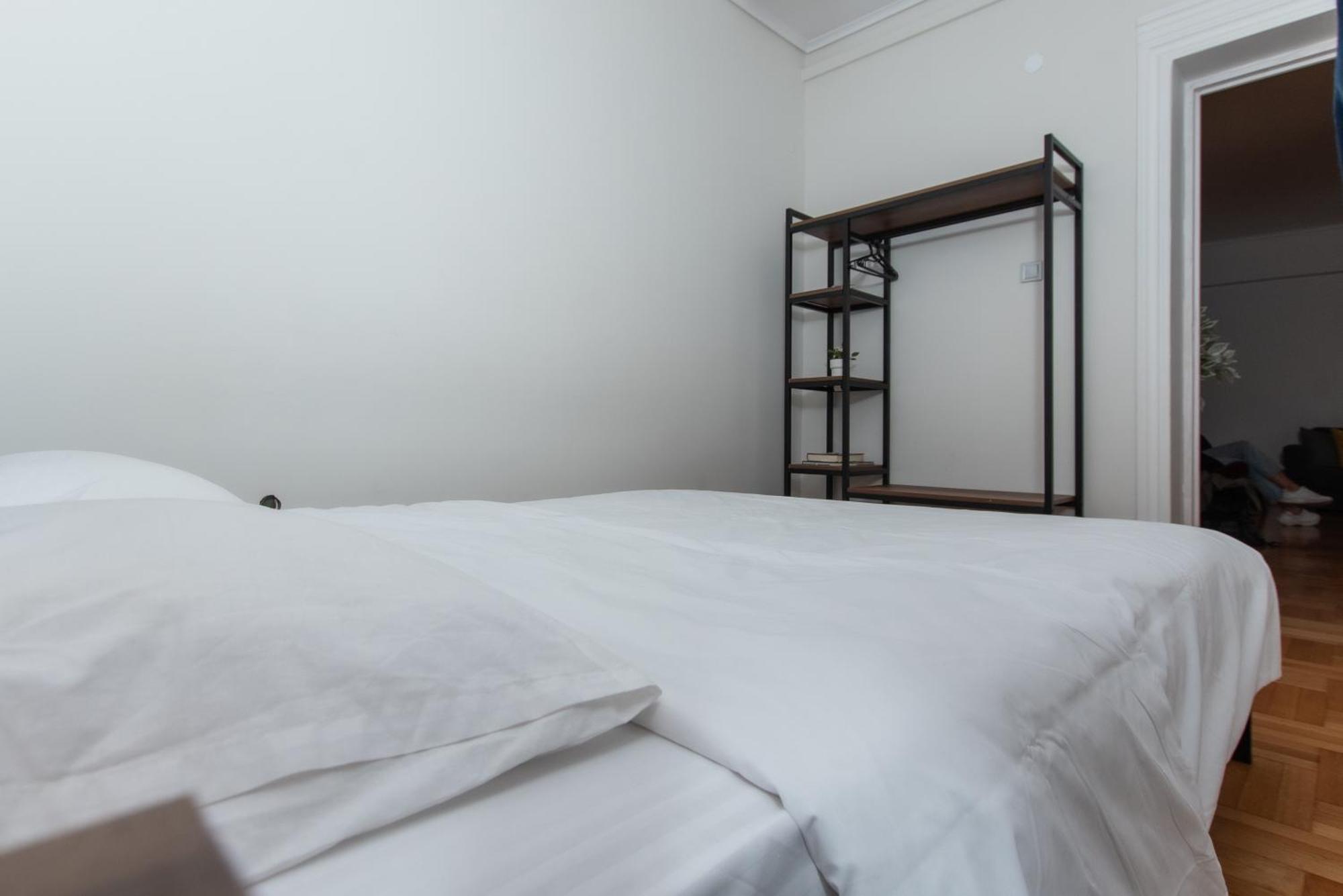 Houseloft Cityscape Bliss Apartment
